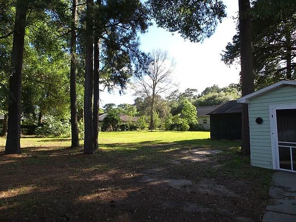 3rd image of 705 N Beglis Pkwy