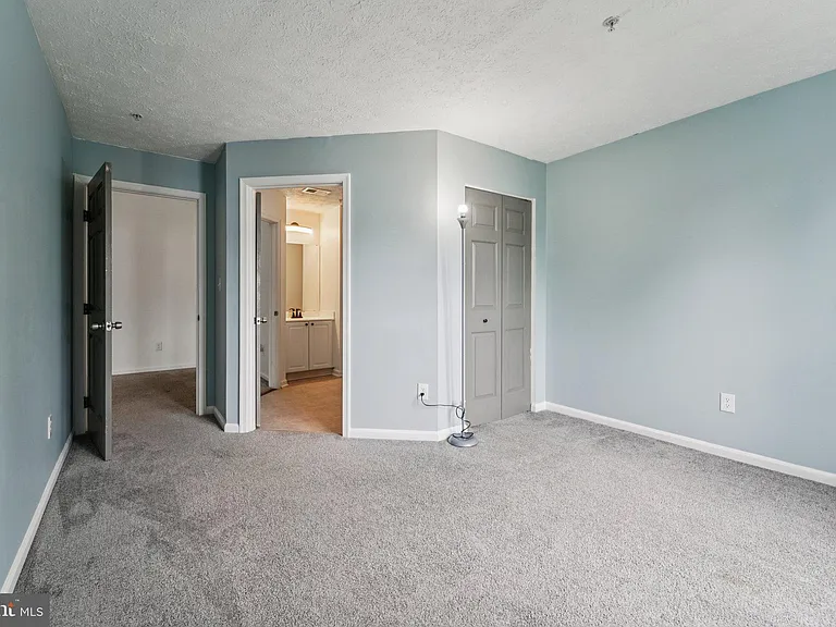 2444 Blue Spring Ct #303 — Photo 18