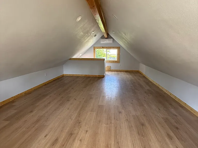 322 SW Washington St — Photo 11