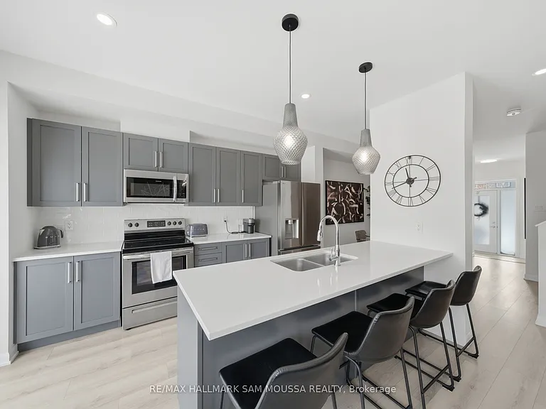 302 Drumlish Ln — Photo 16