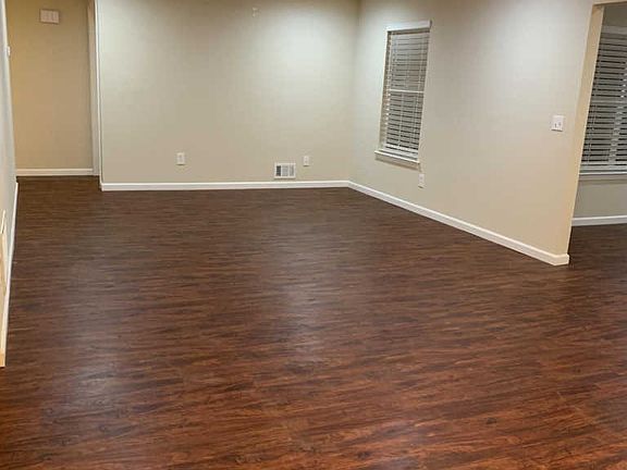 3rd image of 713 Zlotkin Cir APT 8
