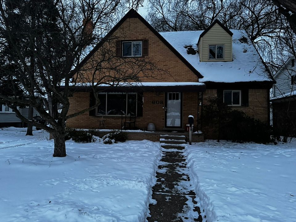 1st image of 608 Montrose Ave