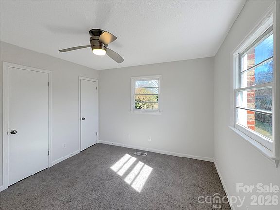 4th image of 138 Victoria Dr