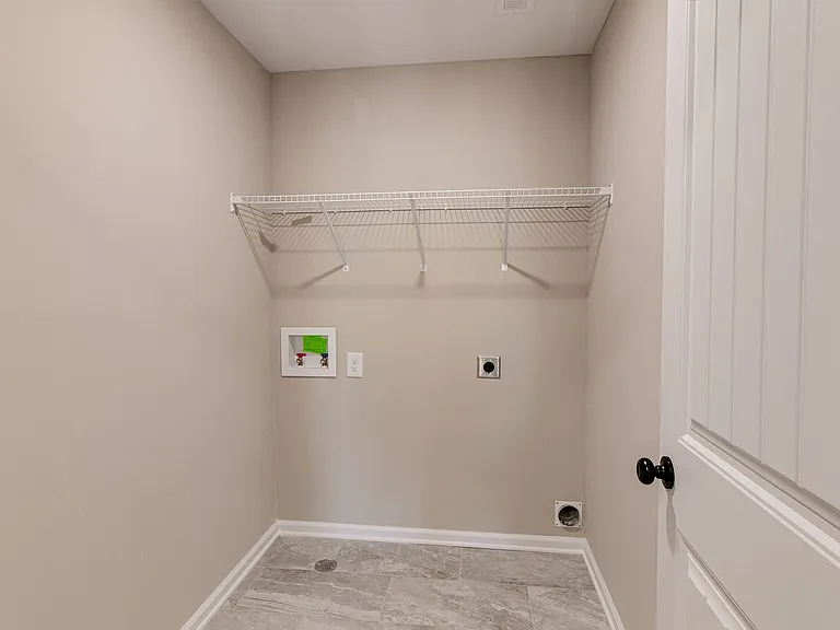 273 Elwell Rd — Photo 16