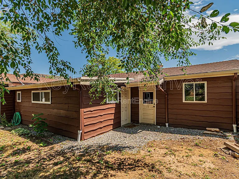 400 Lily Ln — Photo 30