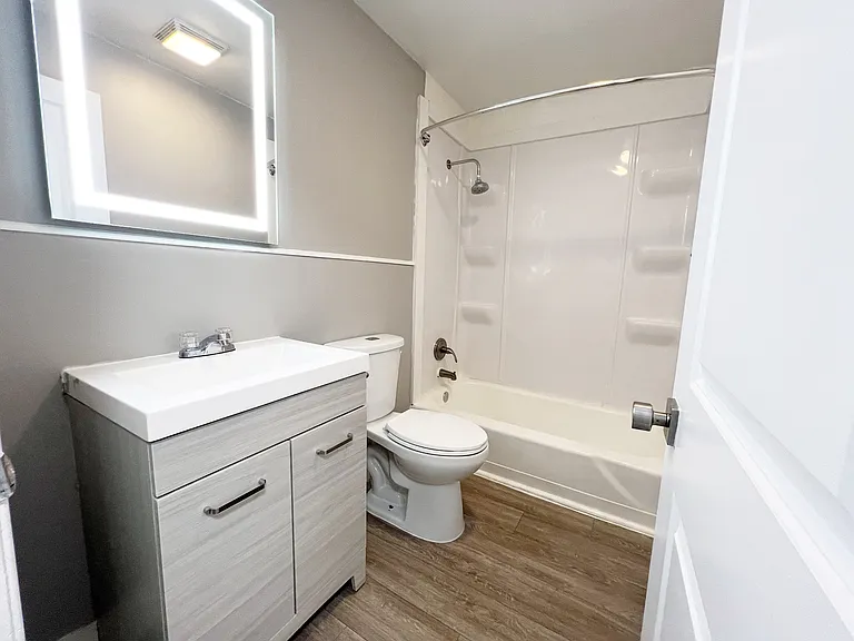Cove West Hartford — Photo 10
