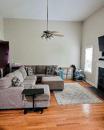 5th image of 4127 River Chase Dr