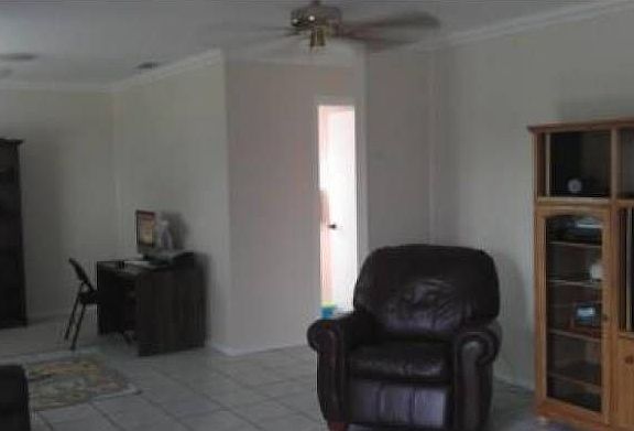 3rd image of 169 Valley Oak Dr