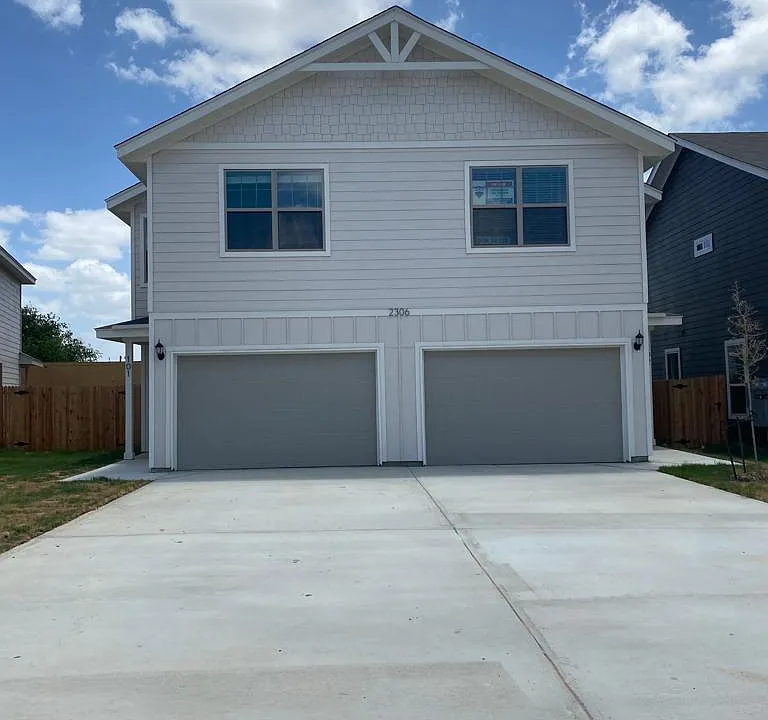 2527 Lynwood Bnd #102