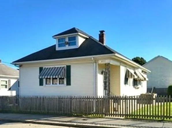 433 Grinnell St, Fall River, MA 02721