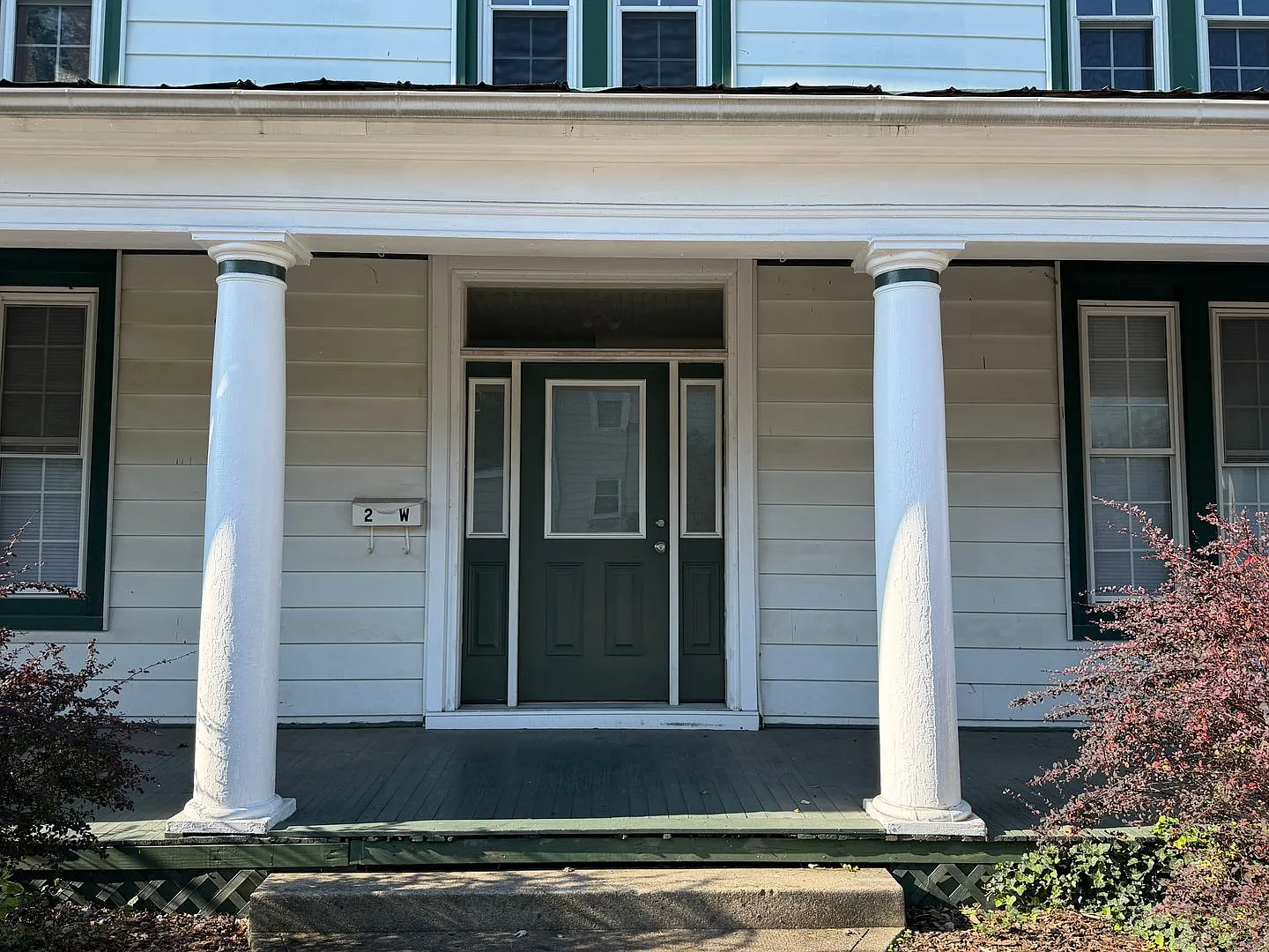 2 West Hampton Street - Charming 3BR/1BA in Staunton! — Photo 2