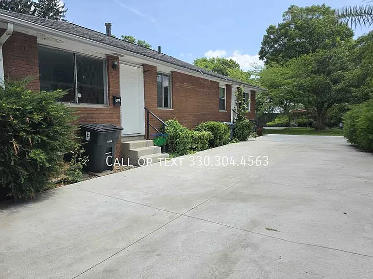 2555 Edwin Ave #2555 — Photo 15