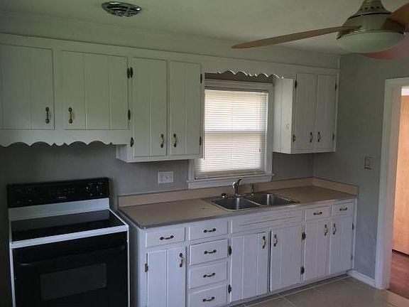 4th image of 316 Carolyn Cir