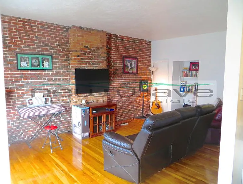 2 bed, 700 sqft, $3,700 — Photo 4