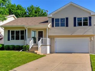 5235 Stonebridge Pl, West Des Moines, IA 50265