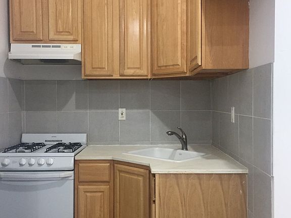 3rd image of 64 S Elliott Pl