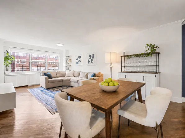 300 East 71st Street image 1 of 21
