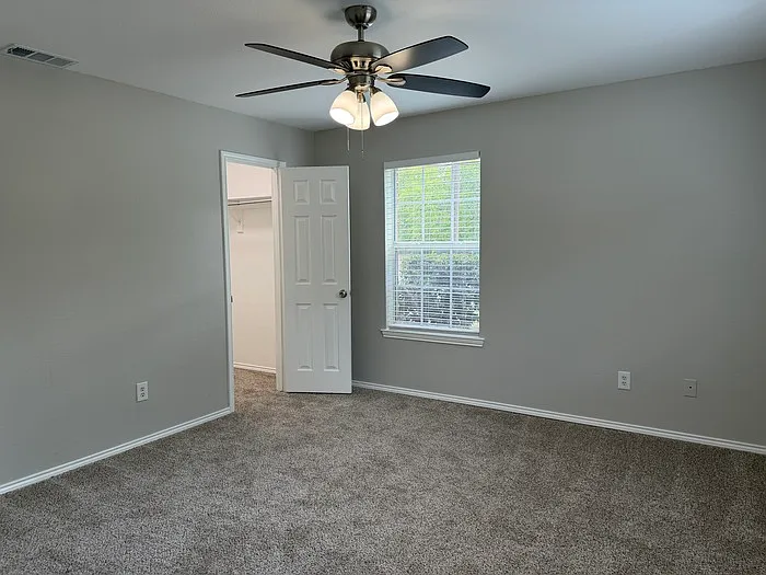 12905 Kleberg Rd — Photo 12