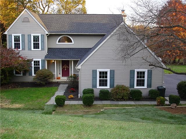 1st image of 22 Willow Creek Ln