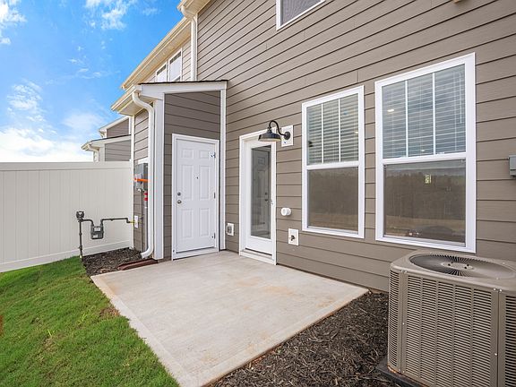 5th image of 143 Dalmatian Dr