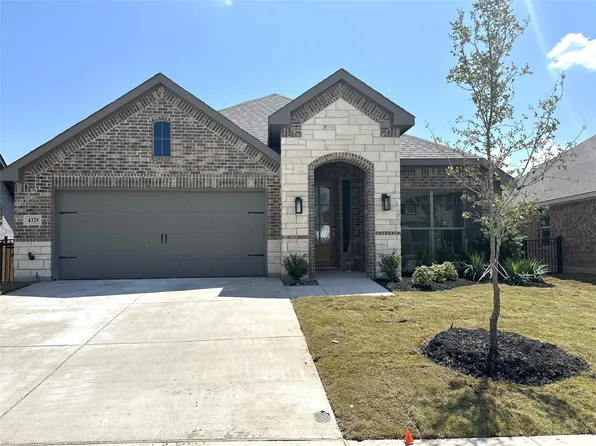 1008 Pineview Ln, Crowley, TX 76036