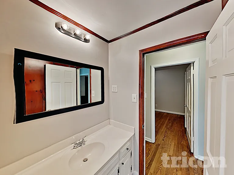 1606 Huntington Dr — Photo 11