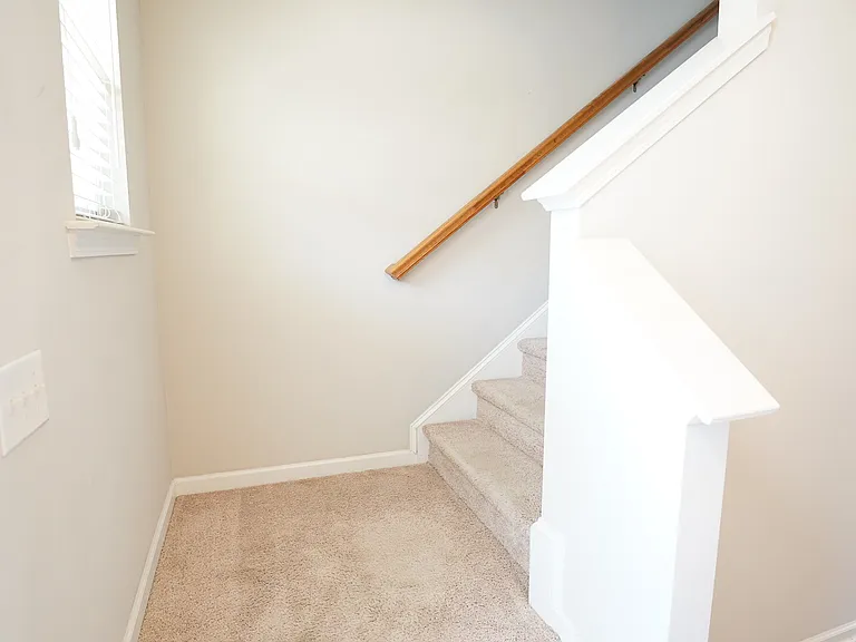 215 Shelton St — Photo 14