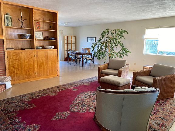 3rd image of 132 Woodland Dr