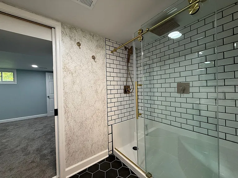 10831 Crest St — Photo 11