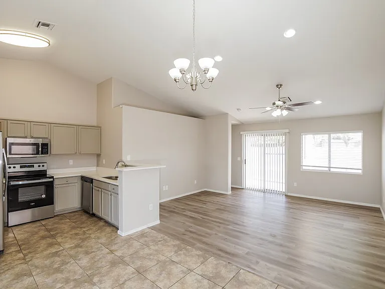 16274 W Lupine Ave — Photo 7