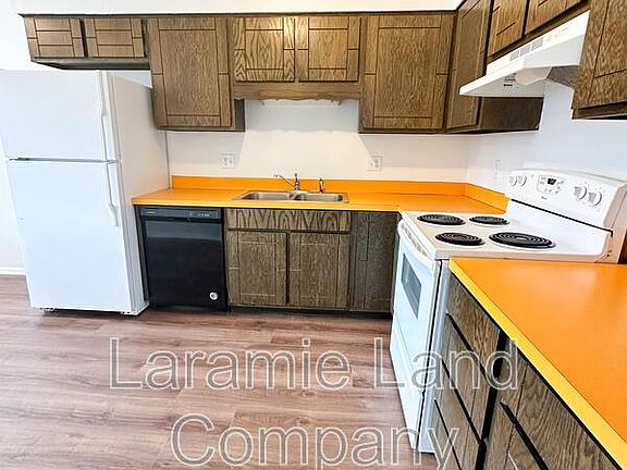 4th image of 1115 Downey St #D