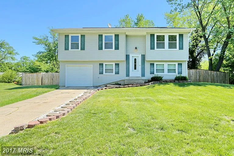 613 Wilson Ln photo 1
