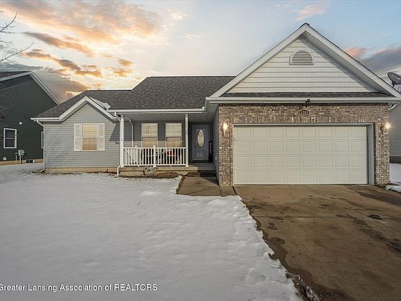 2nd image of 1301 Jackson Dr