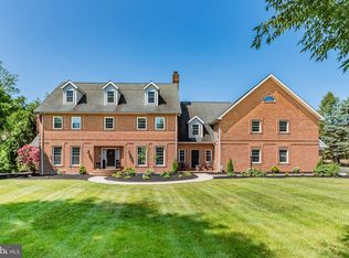 3 Fox Run Rd, Hummelstown, PA 17036