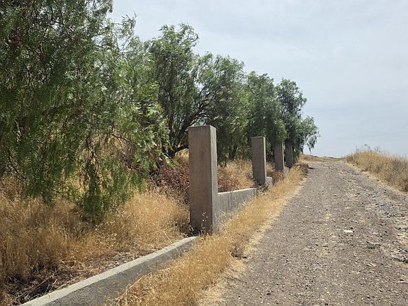 4th image of Agua Dulce