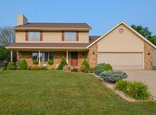 2360 La Rue Ln, Green Bay, WI 54313