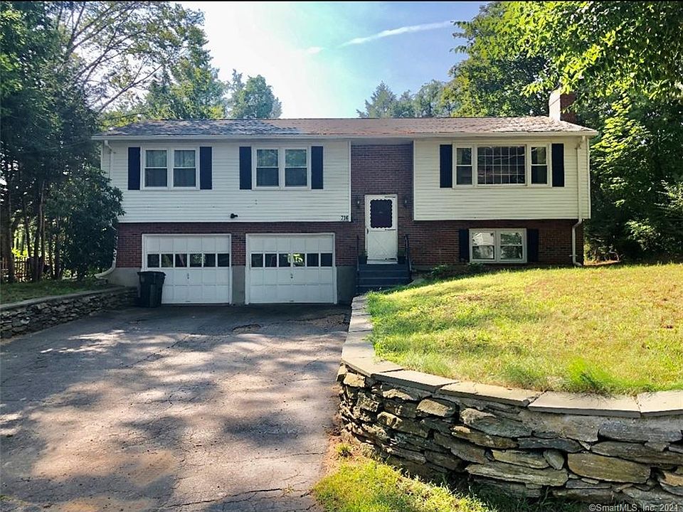 1st image of 796 Forbes St
