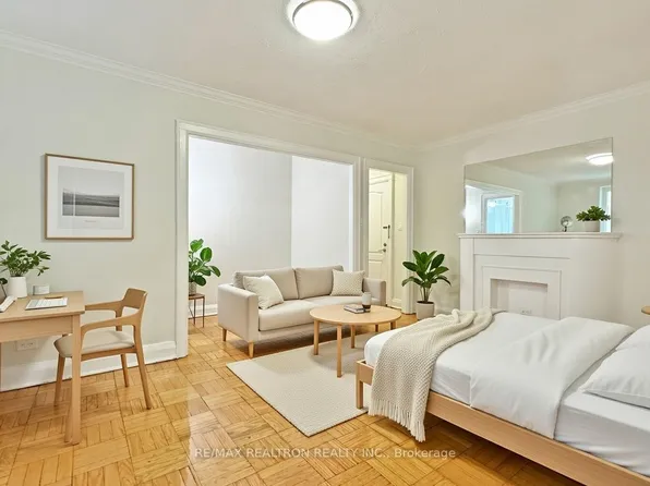 396 Avenue Rd #415, Toronto, ON M4V 2H5