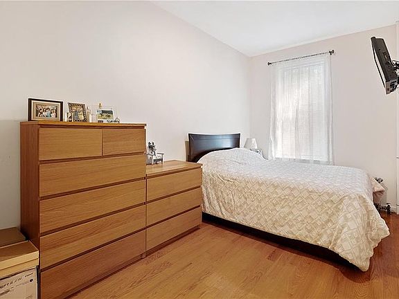 5th image of 64 Avenue