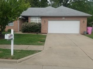 1508 S Lone Pine Ave, Springfield, MO 65804