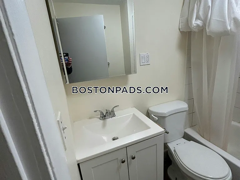 64 Pleasant St #1 — Photo 63