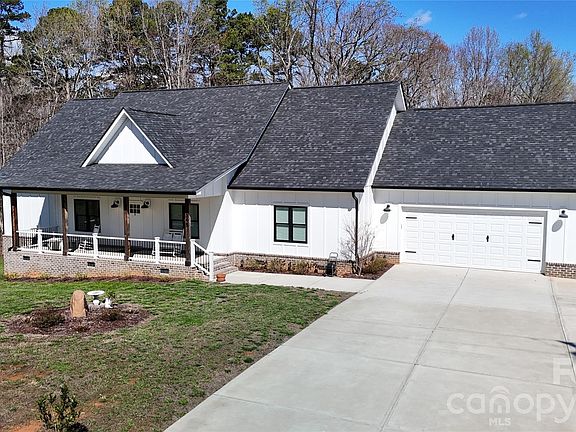 2nd image of 5345 Christopher Rd