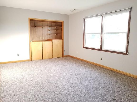 5th image of 1050 1/2 S Jones Blvd