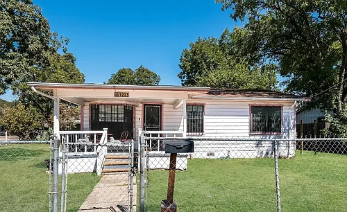 1223 Santiago St Photo 1