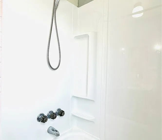 2498 Woodlawn Ave #UPPER — Photo 10