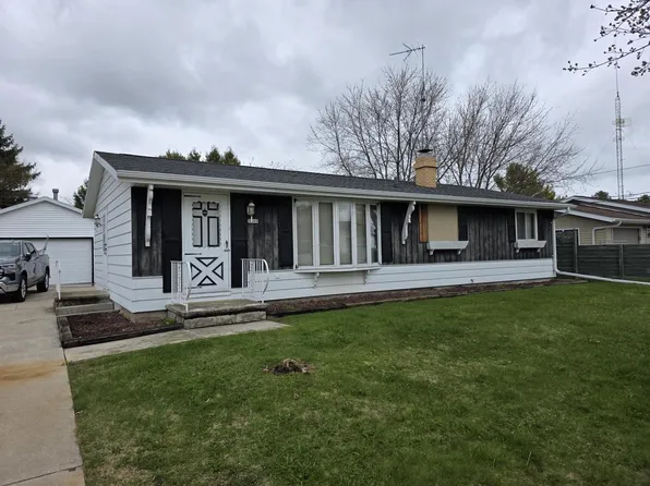 3812 Mangin STREET, Manitowoc, WI 54220