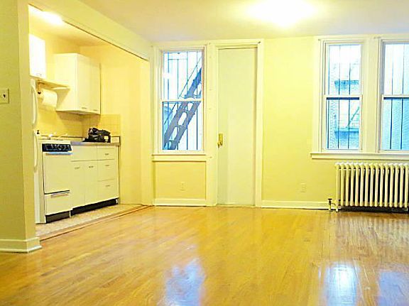 2nd image of 325 E 34th St APT 4
