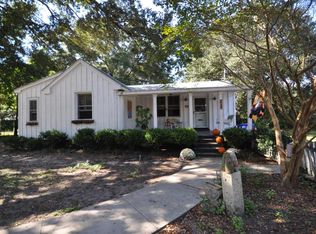 714 Azalea St, Mount Pleasant, SC 29464