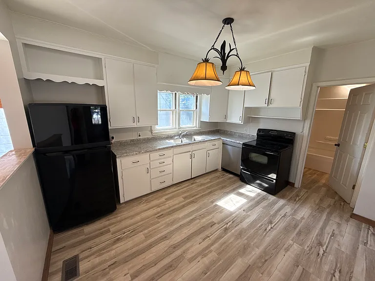 2202 D Ave — Photo 24