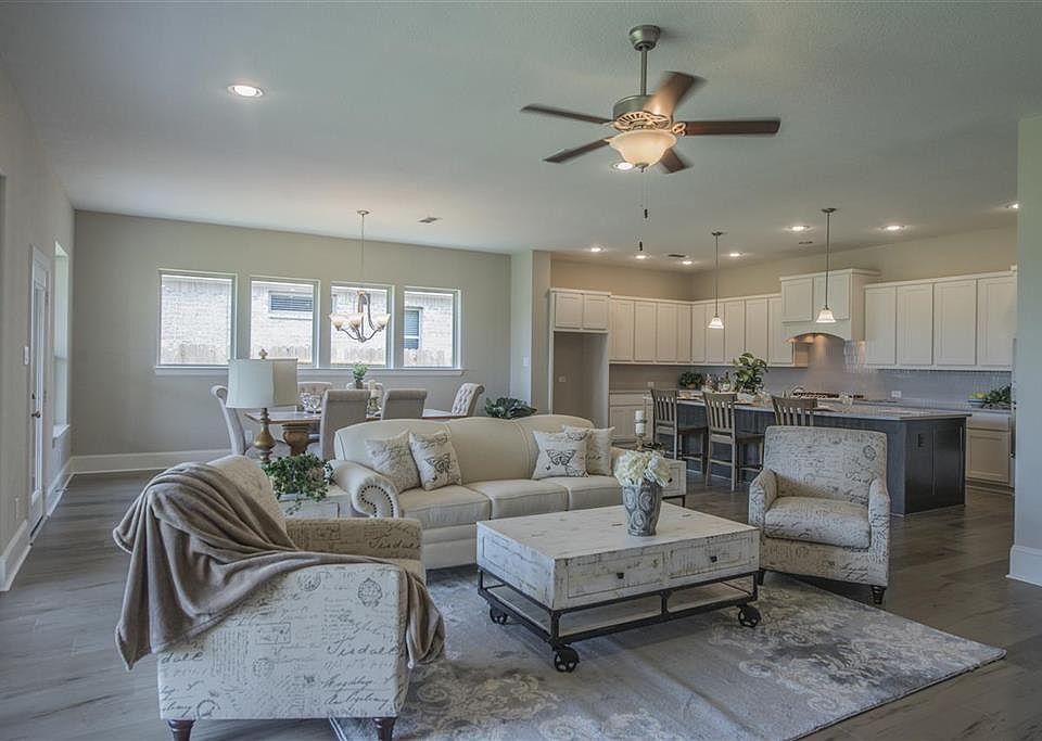 1st image of 25119 Bentridge Valley Ln